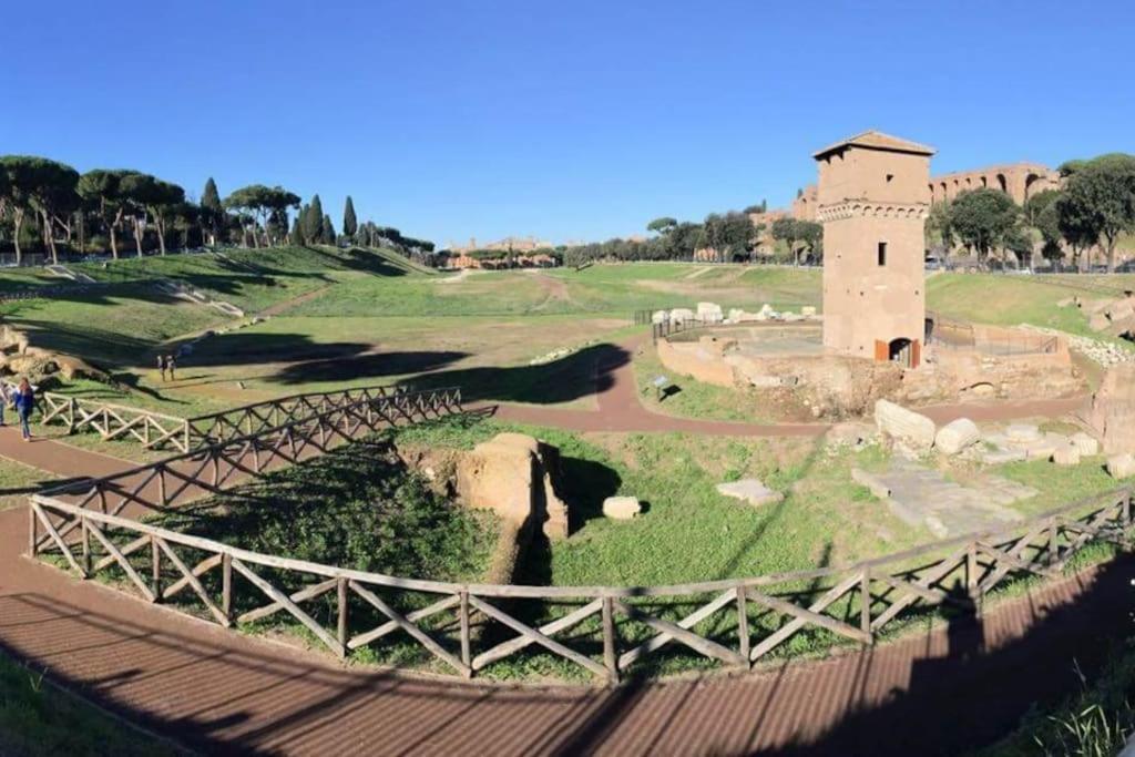 Apartament Center Rome A Pochi Passi Dal Colosseo Zewnętrze zdjęcie
